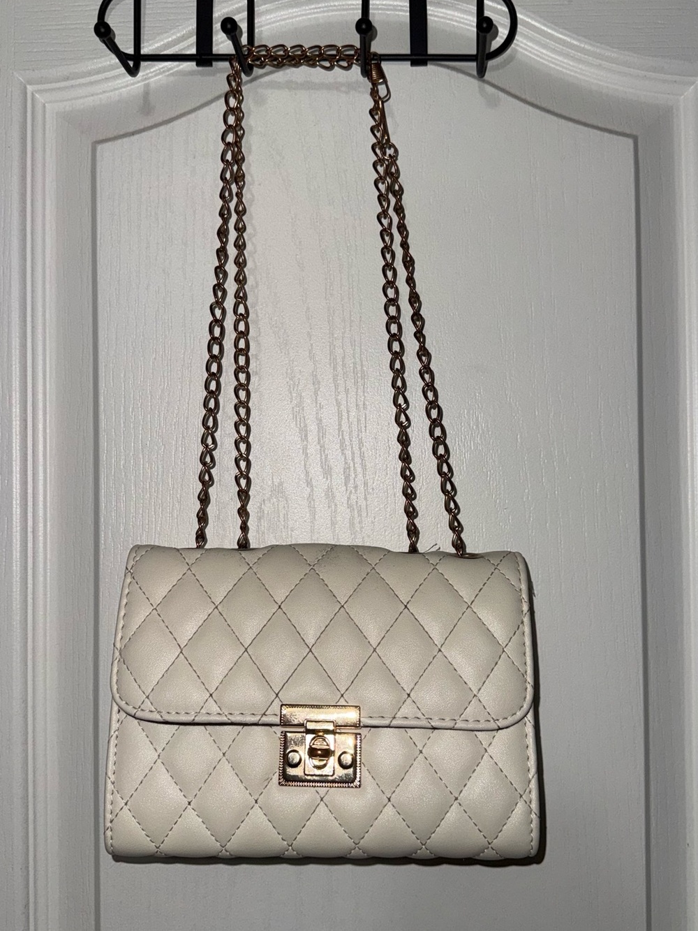 SHEIN Cream Quilted Shoulder Bag with Gold Chain